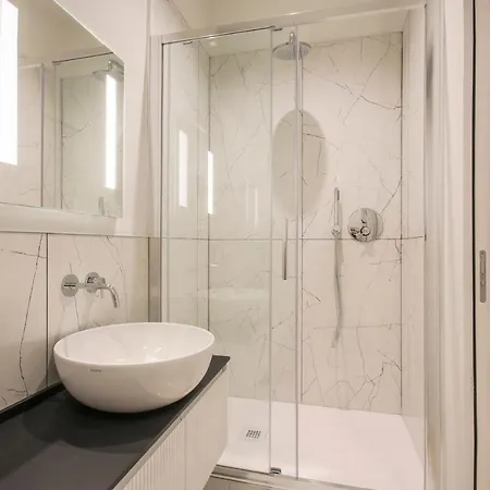 Repubblica Ii-hosted By Sweetstay Apartament Mediolan